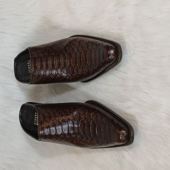 Stuart Weitzman Dark Brown  Leather Crocodile Print Mule Sz 8.5 M - Picture 1 of 10